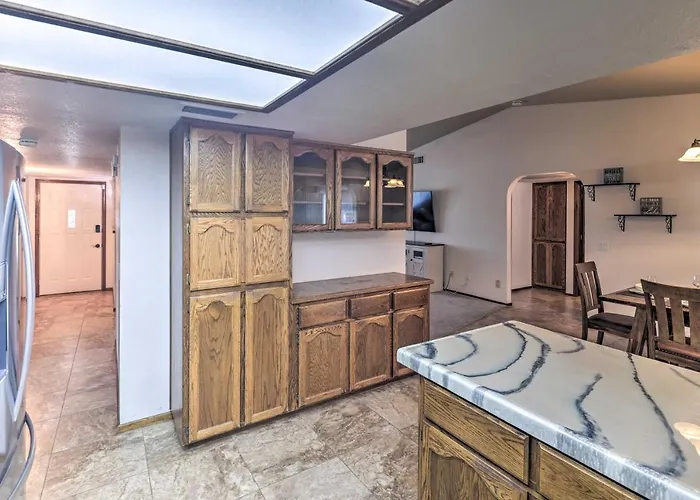 Holiday home 4 Mi To Havasu: Luxe W/ Outdoor Oasis Lake Havasu City
