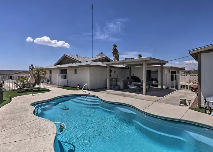Holiday home 4 Mi To Havasu: Luxe W/ Outdoor Oasis Lake Havasu City