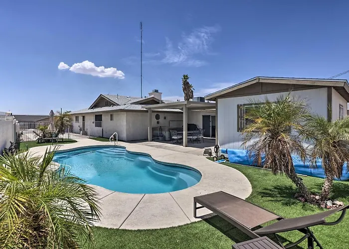 4 Mi To Havasu: Luxe W/ Outdoor Oasis Holiday home