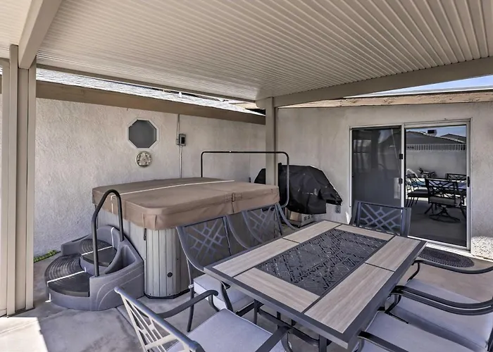 4 Mi To Havasu: Luxe W/ Outdoor Oasis *