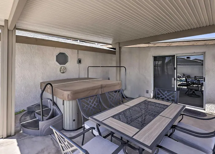 4 Mi To Havasu: Luxe W/ Outdoor Oasis Lake Havasu City